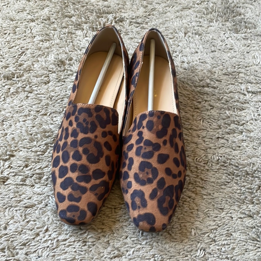 Cute leopard loafers